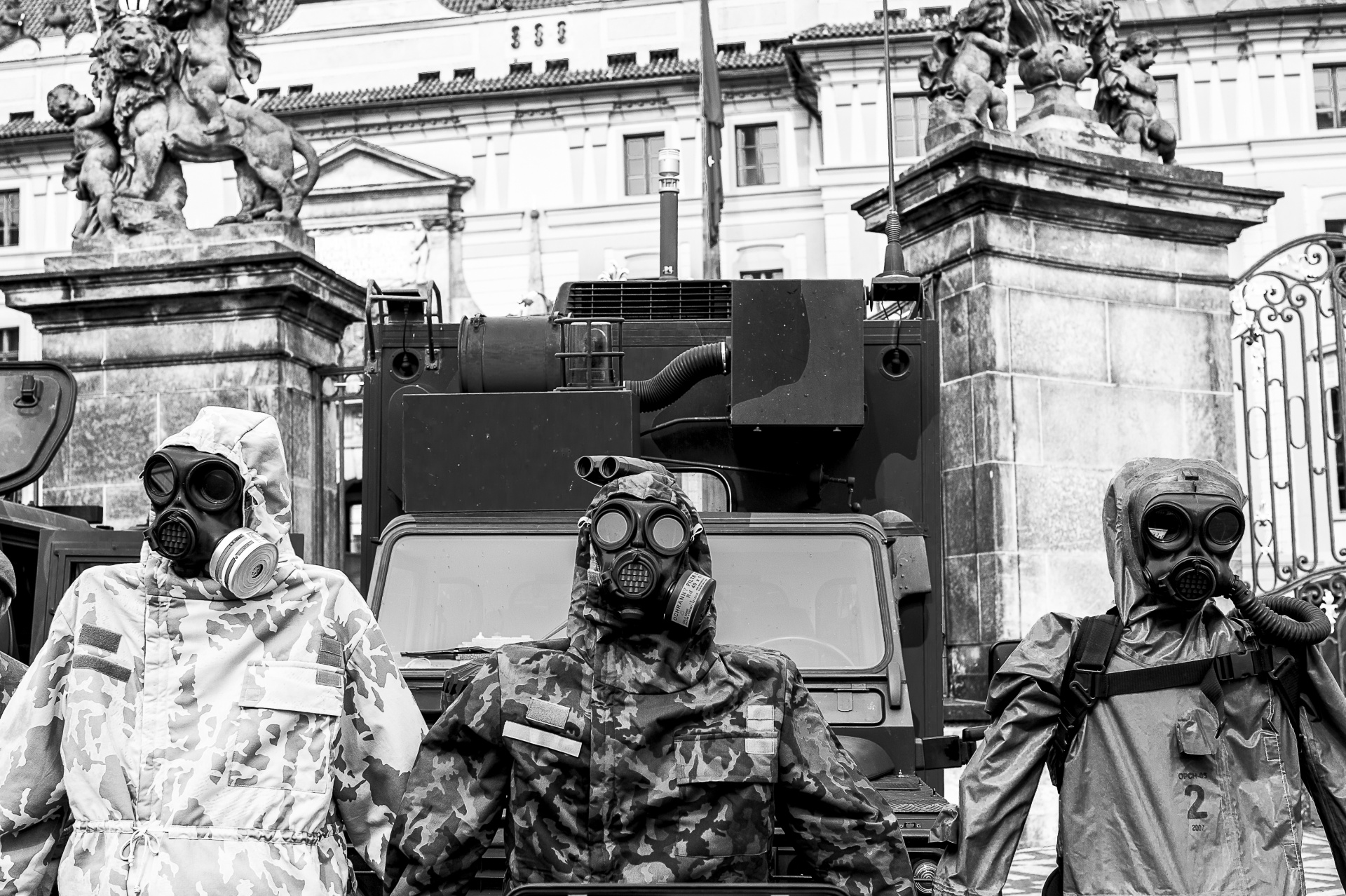 # St03, FORZE ARMATE A PRAGA Manifestazione delle Forze Armate della Repubblica Ceca al Castello di Praga 2015 ARMED STRENGTHS AT PRAGA Demonstration of the Czech Republic's Armed Strengths at the Real