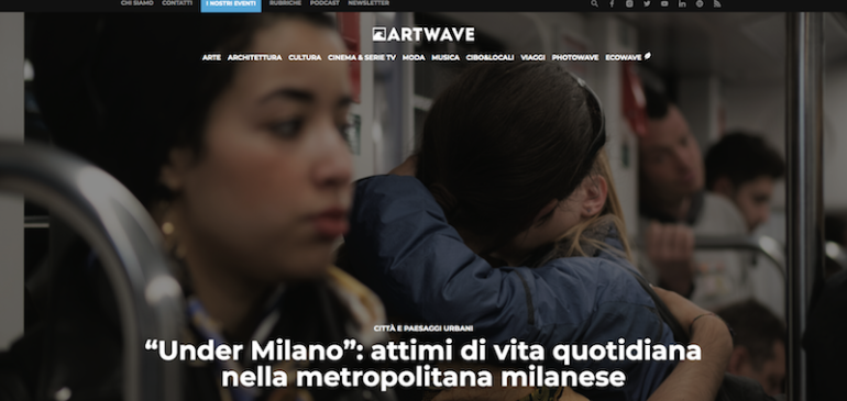 ART WAVE - ART WAVE]“Under Milano": attimi di vita quotidiana nella metropolitana milanese
